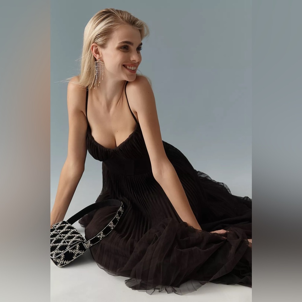 Hutch Amara Chocolate Brown Pleated Midi Dress - Picture 2 of 11